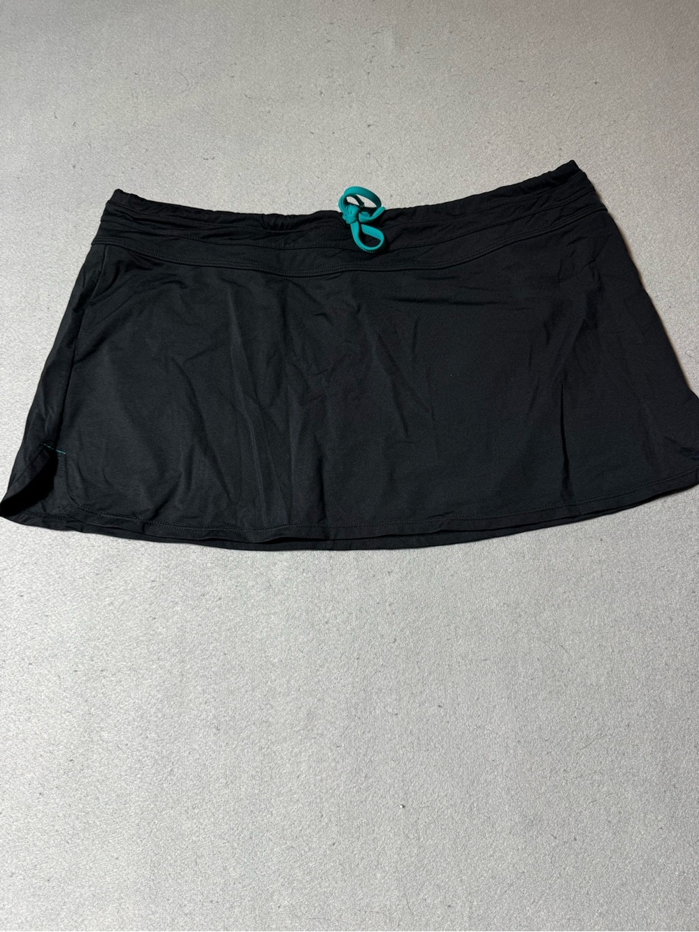 Athleta Black Active Skort with Teal Drawcord
